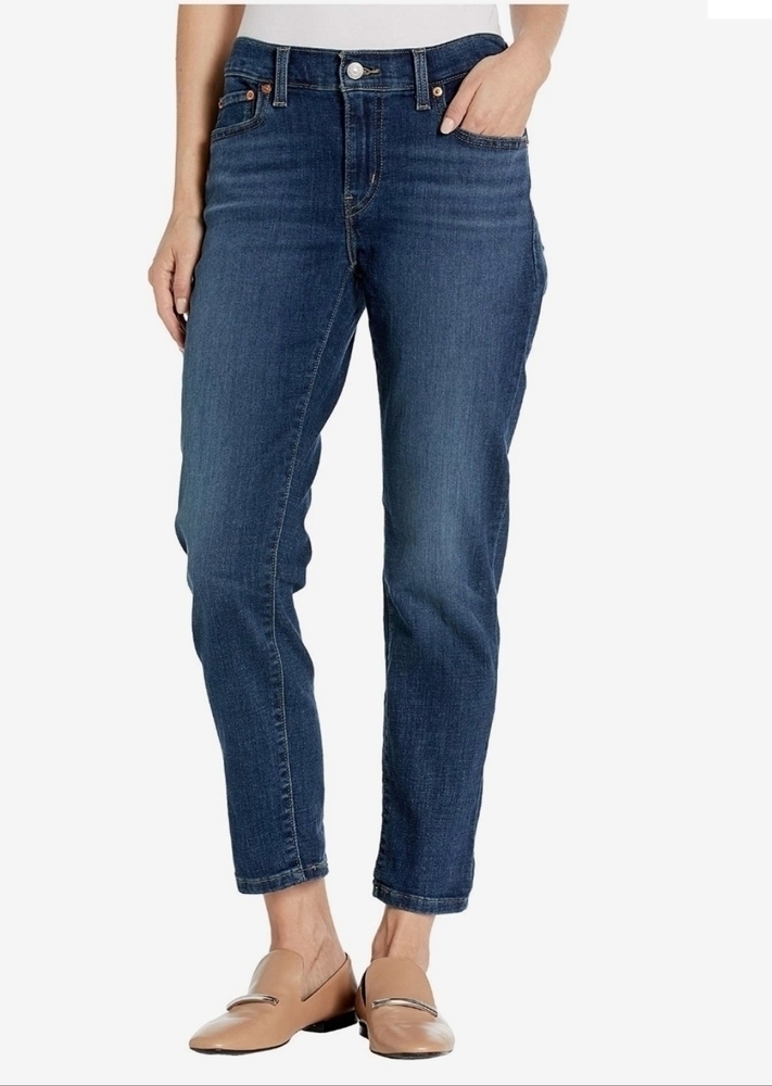 Levi's Boyfriend Fit Jeans Size 33 Medium Wash
